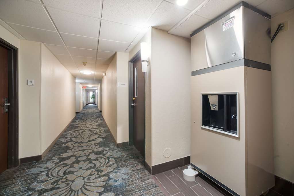 Ramada by Wyndham Effingham - photo 18