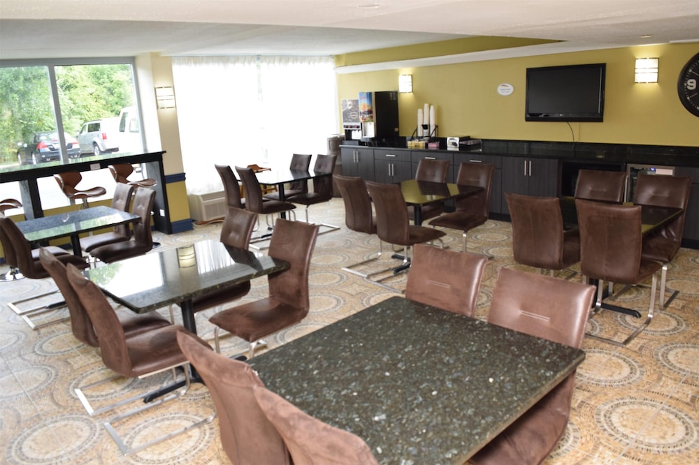 Baymont by Wyndham Addison - photo 22