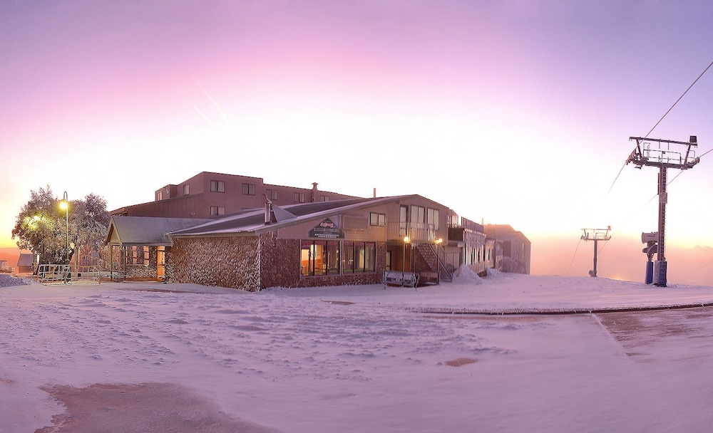 Arlberg Hotel Mount Buller - carbon neutral hotel in Mount Buller