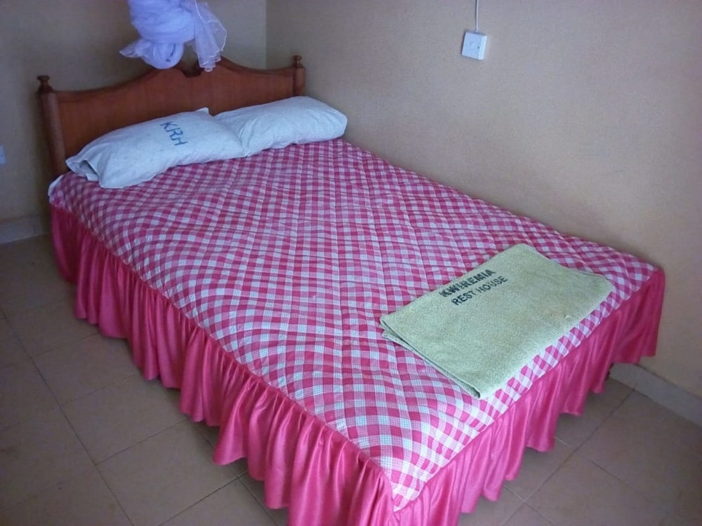 Kwiremia Hotel — Embu — photo 5
