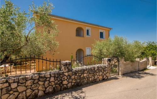 Beautiful Apartment In Polje With Wifi — 4-Star Luxury Hotel in Dobrinj, Croatia