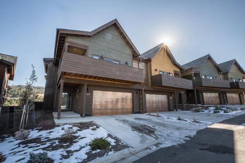 45 North Condo 235A — 4-Star Luxury Hotel in Big Sky, United States