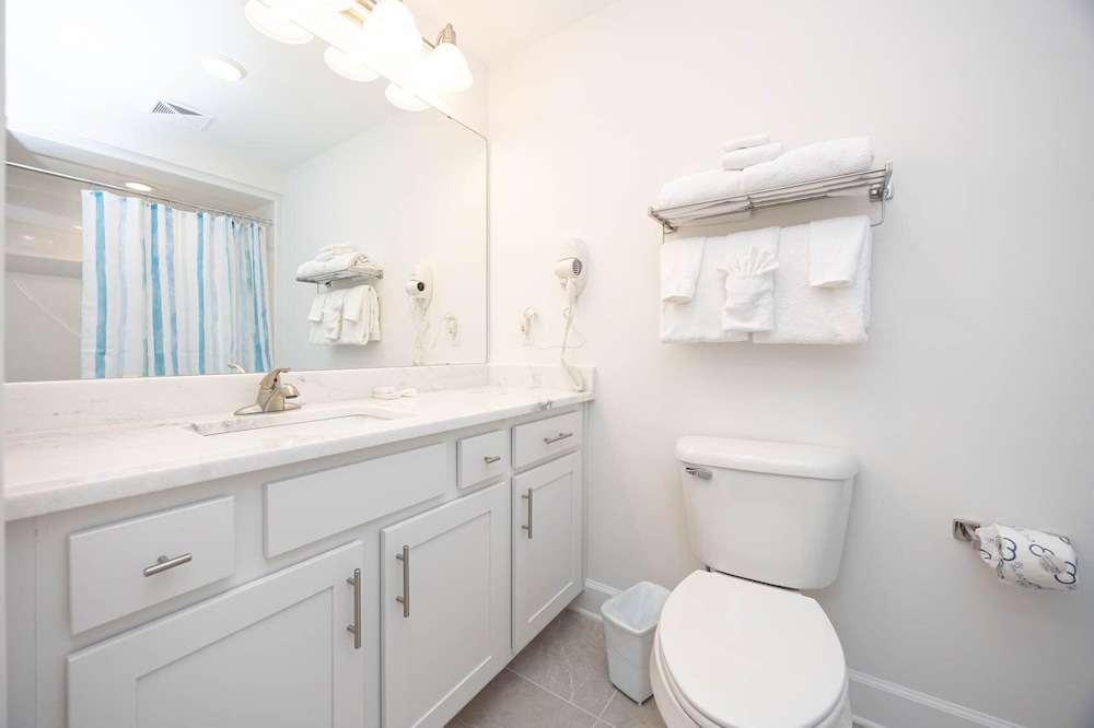 Phoenix Gulf Towers 1206 2 Bedroom Condo - photo 16