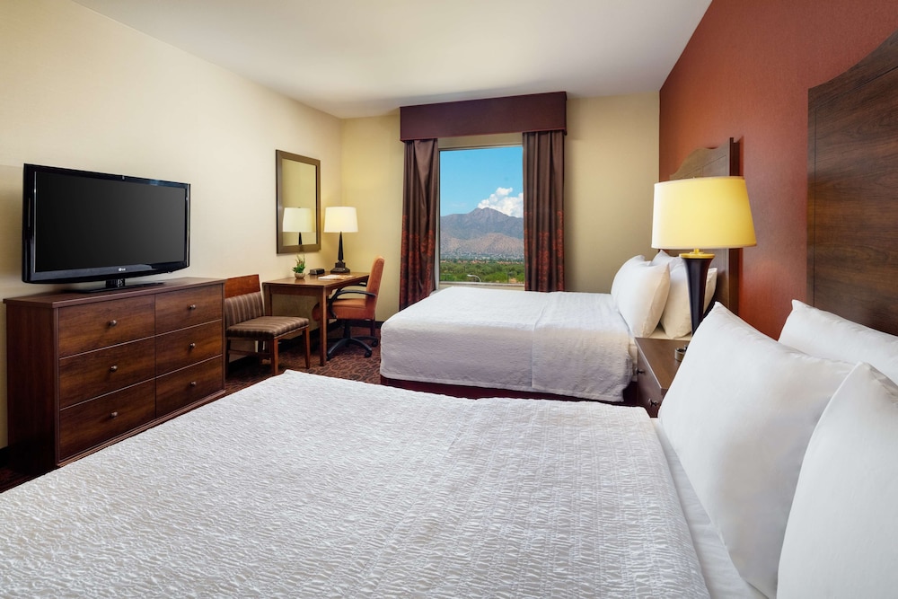 Hampton Inn & Suites Scottsdale at Talking Stick - photo 6