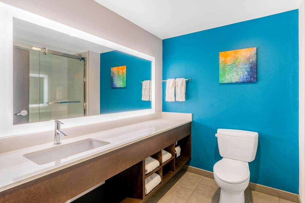 La Quinta Inn & Suites by Wyndham Oklahoma City Airport - photo 19