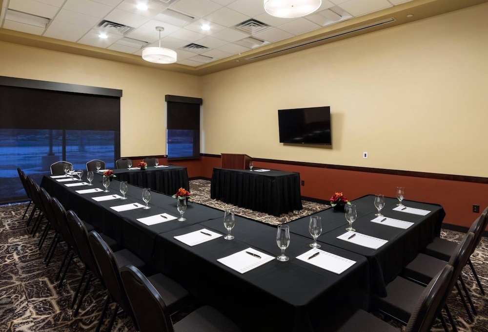 ClubHouse Hotel & Suites Fargo - photo 35