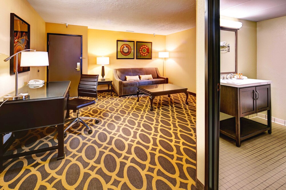 Bigelow Hotel and Residences Ascend Hotel Collection - photo 48