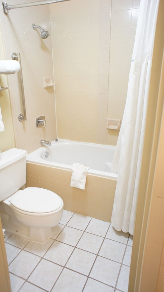 Governor's Suites Hotel Oklahoma City Airport Area - photo 19