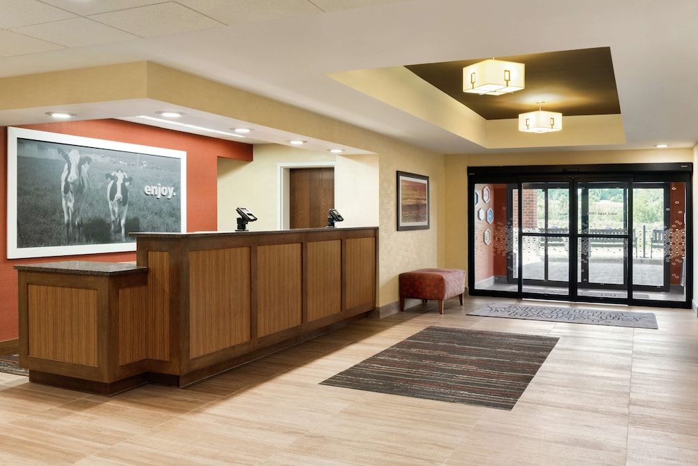 Hampton Inn West Des Moines Lake Drive - photo 5