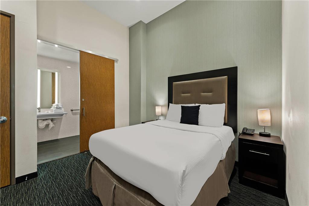 Quality Inn Philadelphia Center City - photo 23
