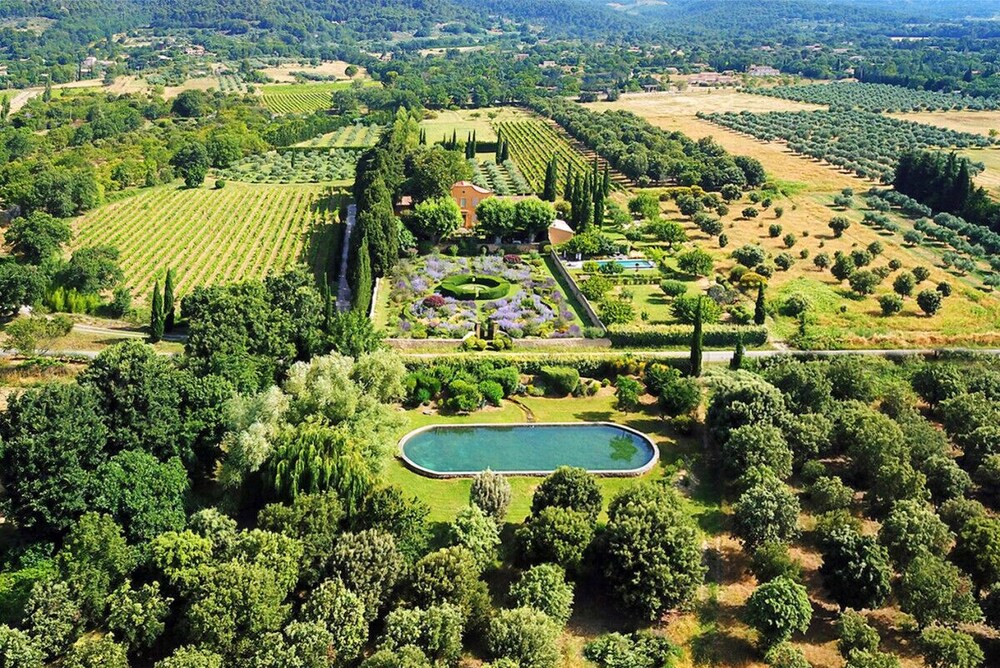 Le Pavillon de Galon - carbon neutral hotel in Cucuron