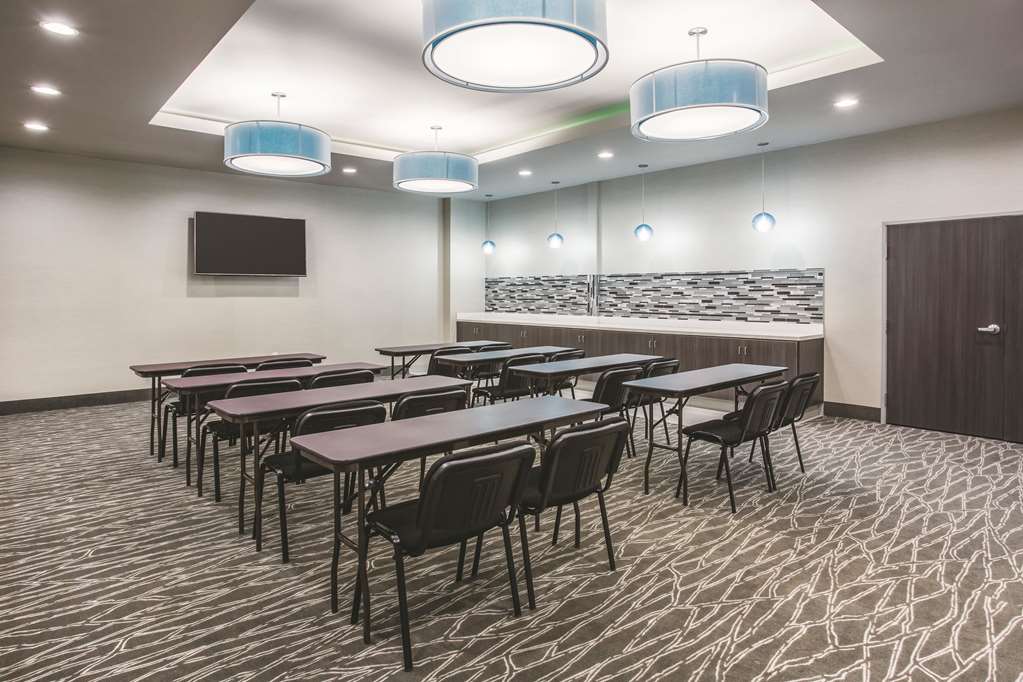 La Quinta Inn & Suites by Wyndham La Verkin Gateway to Zion - photo 20