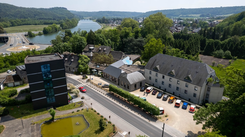 Hotel Les Jardins De La Molignée in Dinant, Belgium