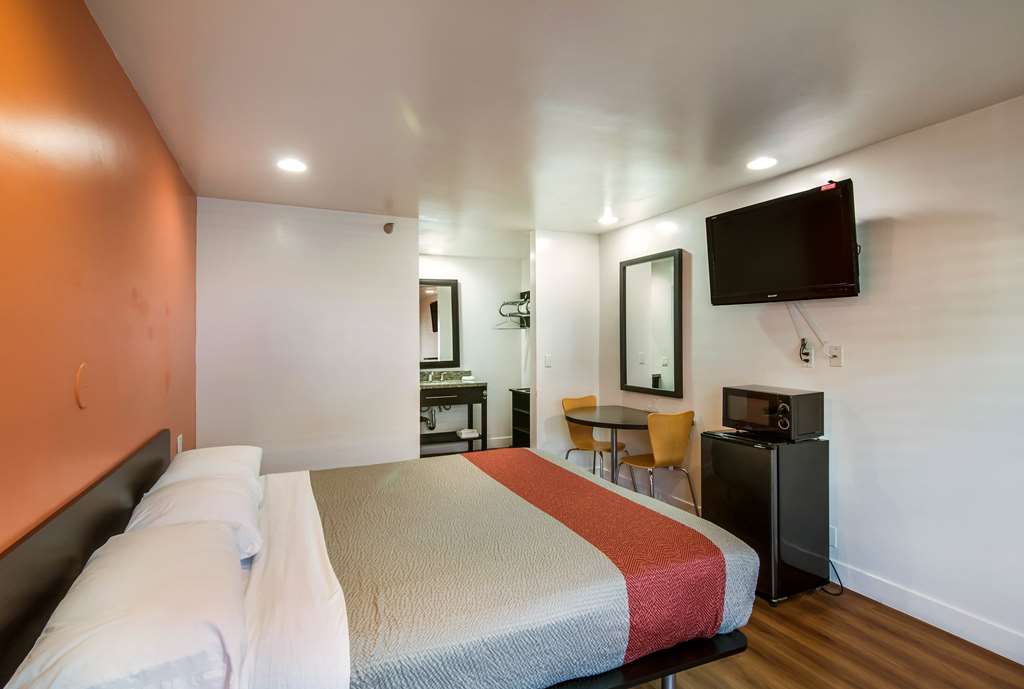 Motel 6 Monterey Park CA - photo 9