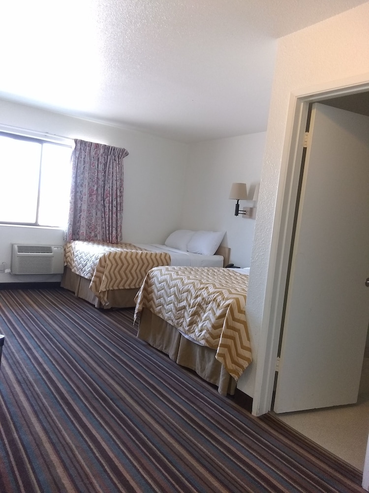 Sioux City Inn - photo 26