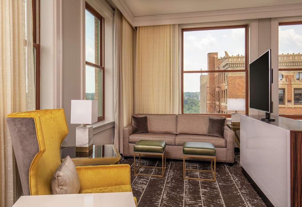 DoubleTree by Hilton Youngstown Downtown - photo 18