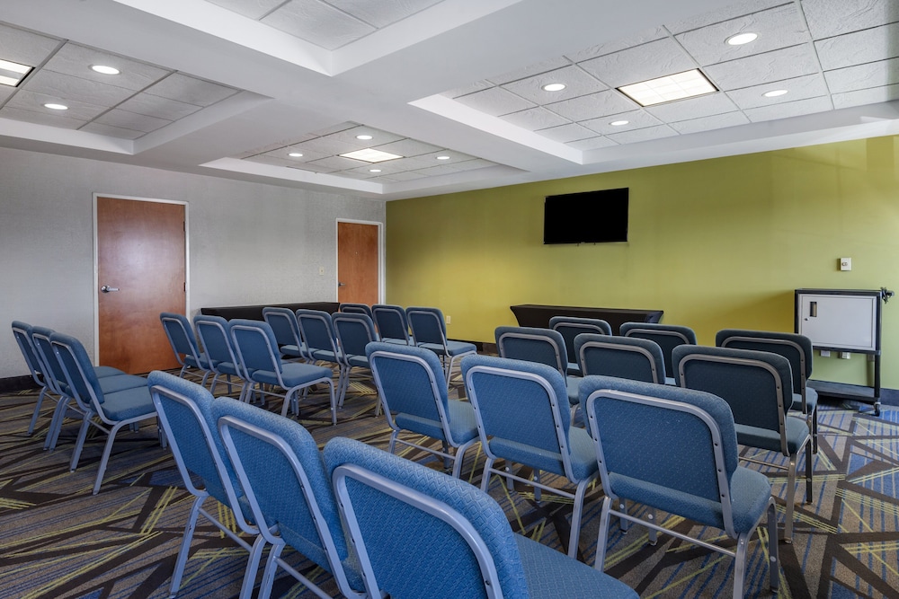 Holiday Inn Express Charlotte West Gastonia by IHG. - photo 48