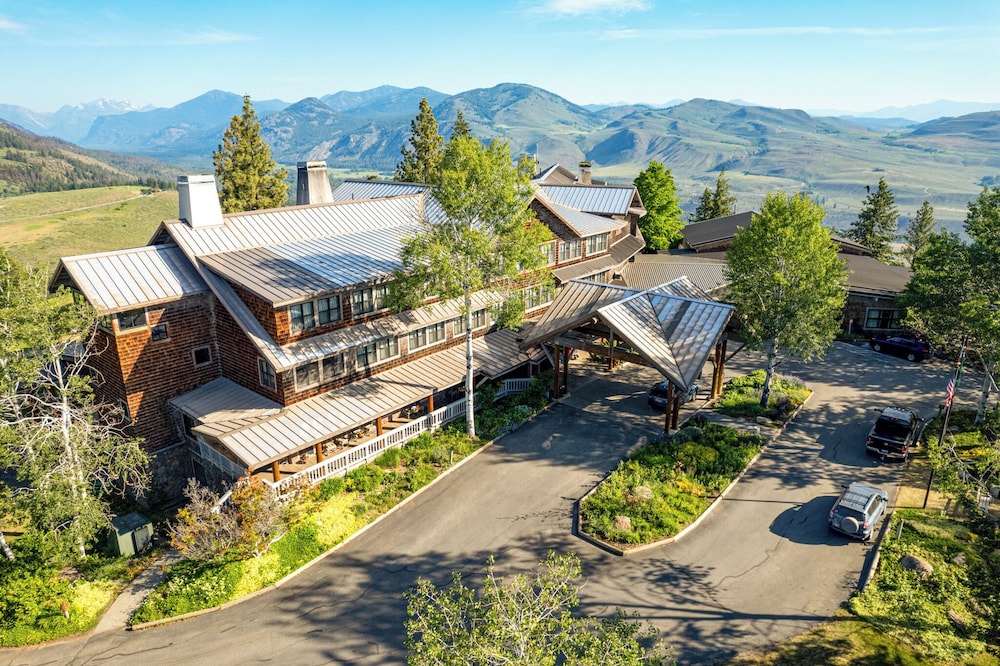 Sun Mountain Lodge - featured photo