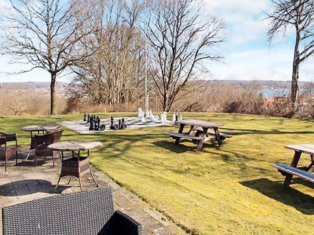 Great Cabin in Camping Resort — hotel in Aabenraa