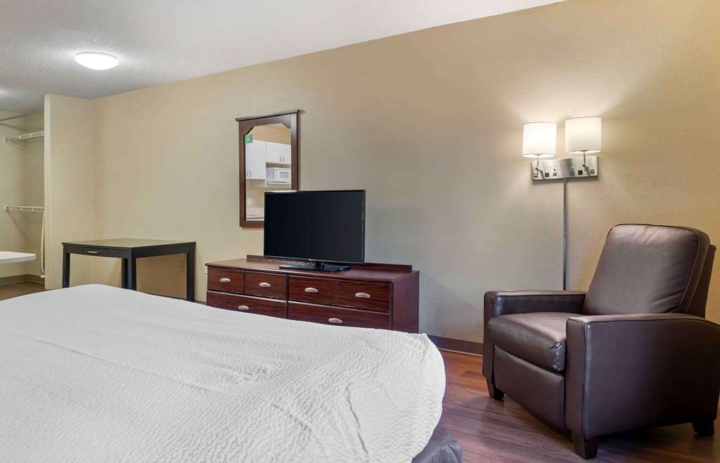 Extended Stay America Select Suites Detroit Novi Haggerty Rd - photo 16