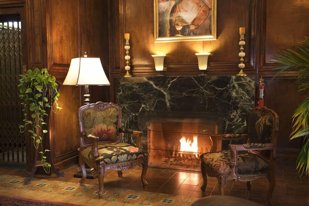 Park Plaza Hotel - photo 32