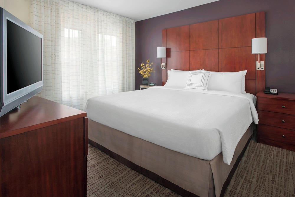 Residence Inn Alexandria Old Town South at Carlyle - photo 12