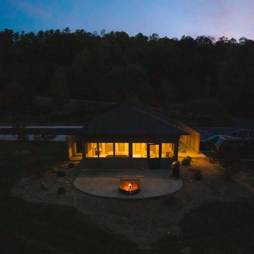 Rockhouse by The Chalets - last minute hotel in Logan