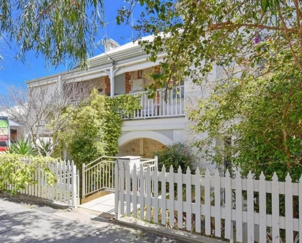 Arundel's Boutique Accommodation — 4-Star Luxury Hotel in Fremantle, Australia