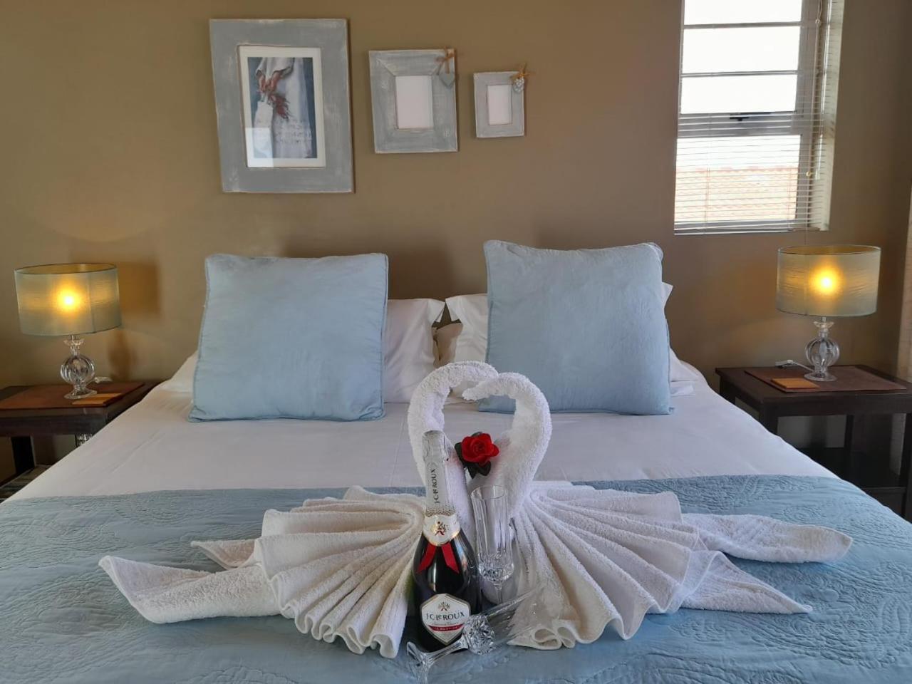 Waves Guest House — 4-Star Luxury Hotel in Port Elizabeth, South Africa