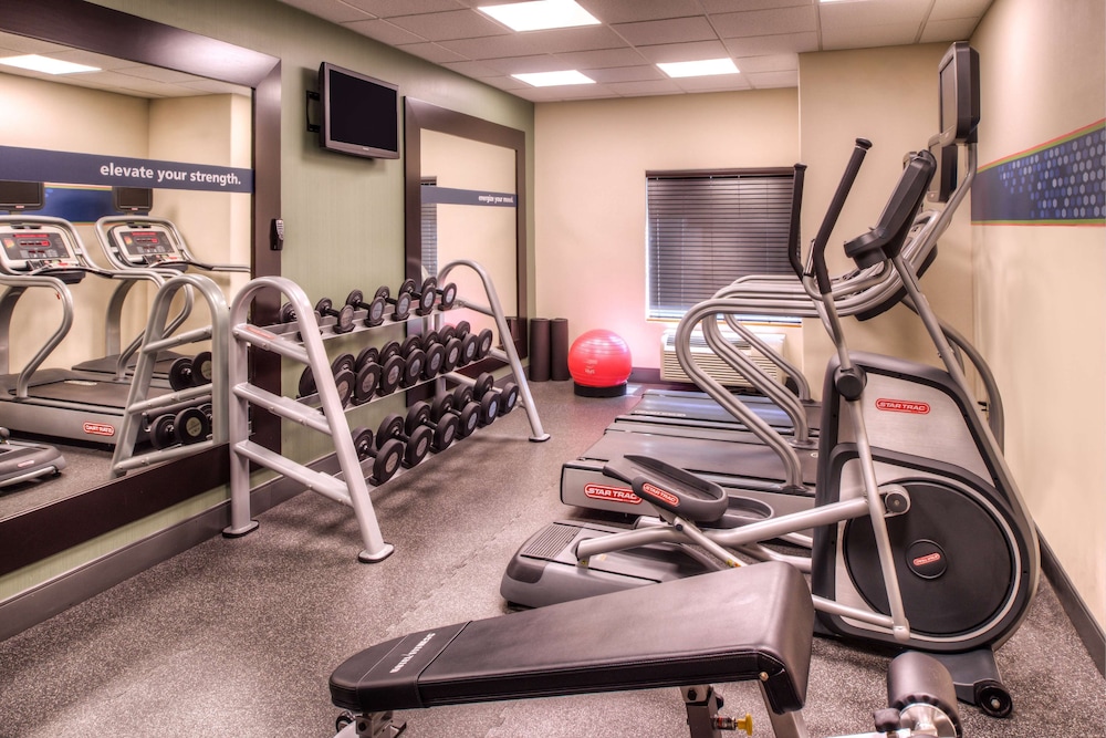 Hampton Inn & Suites Ontario - photo 32
