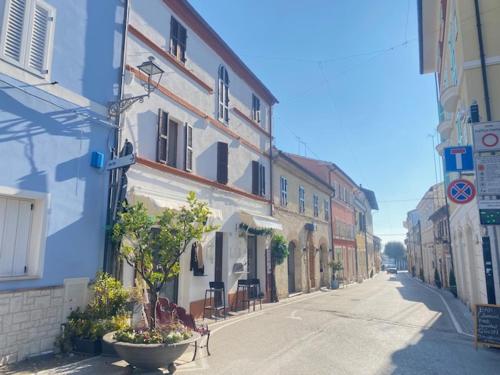 Numana centro 3 posti aria condizionata pass auto — 4-Star Luxury Hotel in Numana, Italy