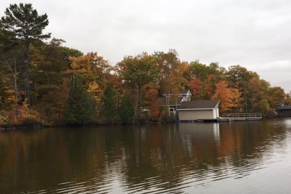 Lake Fanny Hooe Resort 2 Bed With Balcony #12 1 Bedroom Hotel Room by RedAwning - photo 30