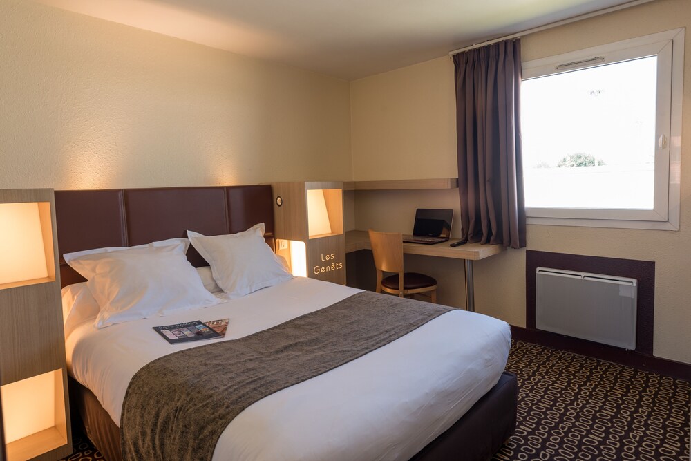 Hôtel Les Genêts Bayonne in Bayonne, France