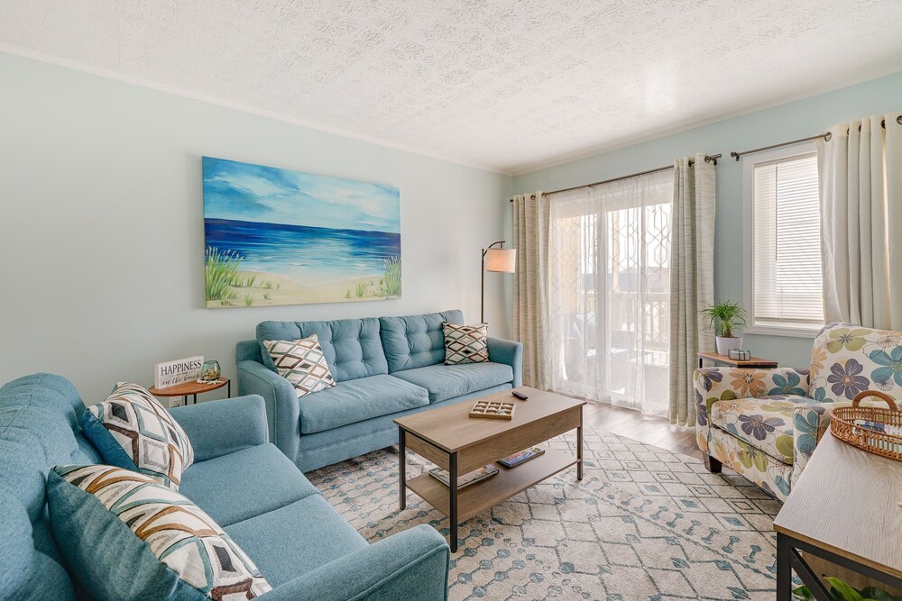 Carolina Beach Haven w Private Balcony