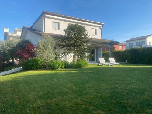 Amazing Private Villa — 4-Star Luxury Hotel in Caorle, Italy
