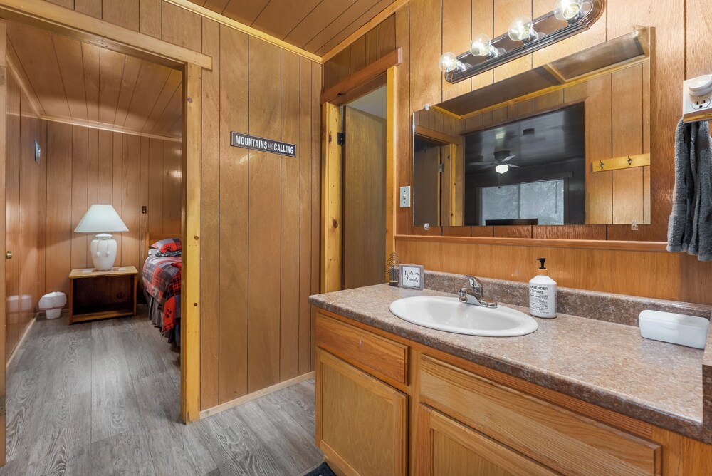 Bear Paw Lodge & Vacation Homes - photo 60