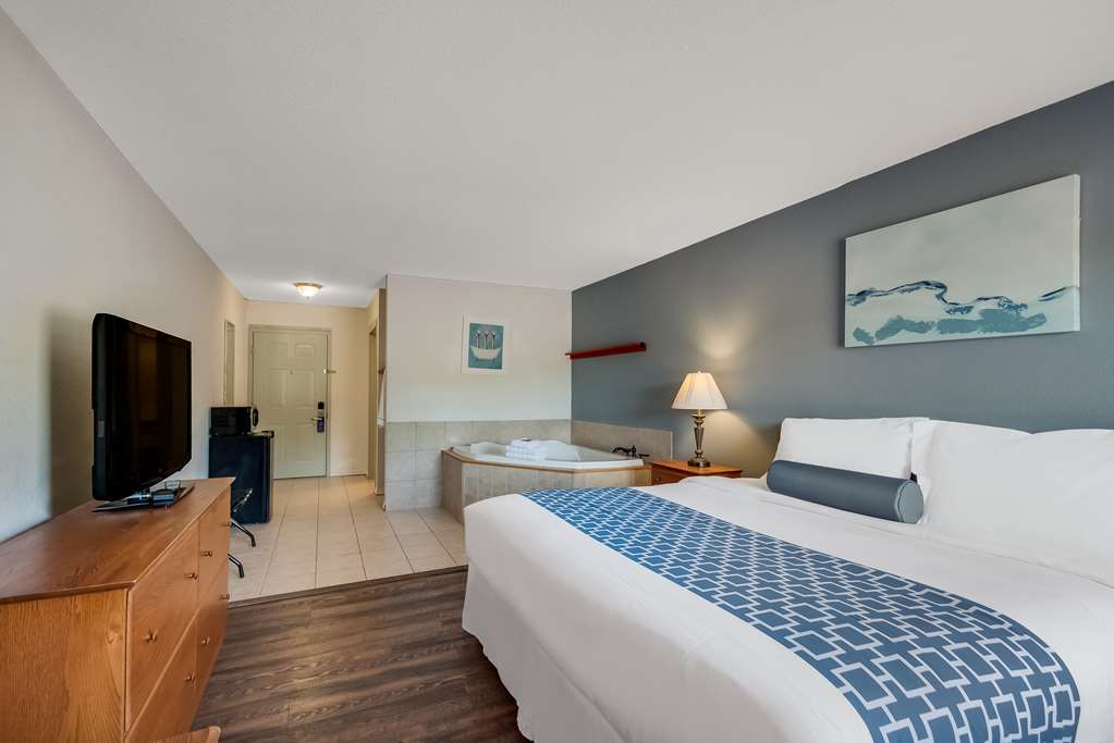 SureStay Plus Hotel by Best Western Berkeley Springs - photo 18