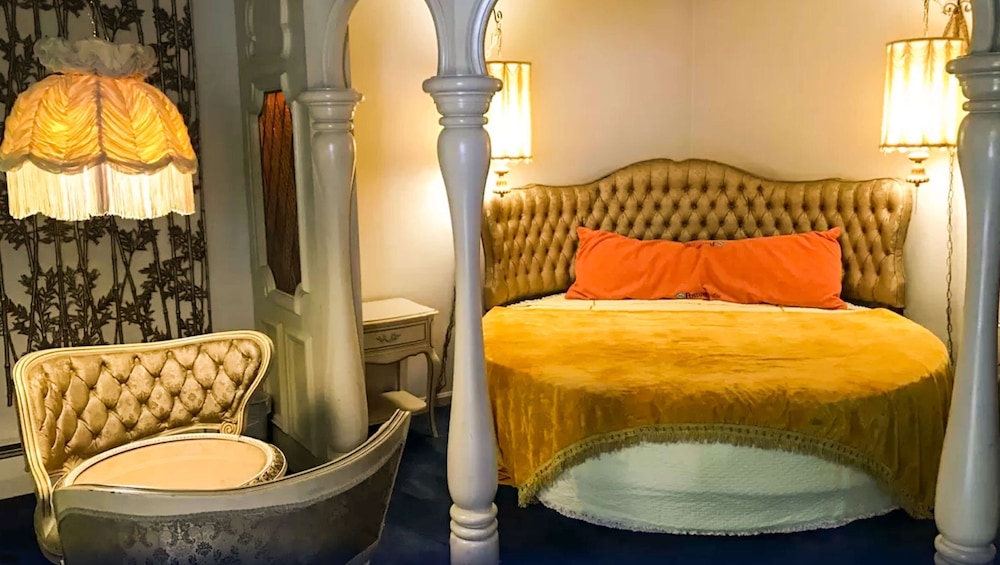 Relax Inn Altoona - photo 34