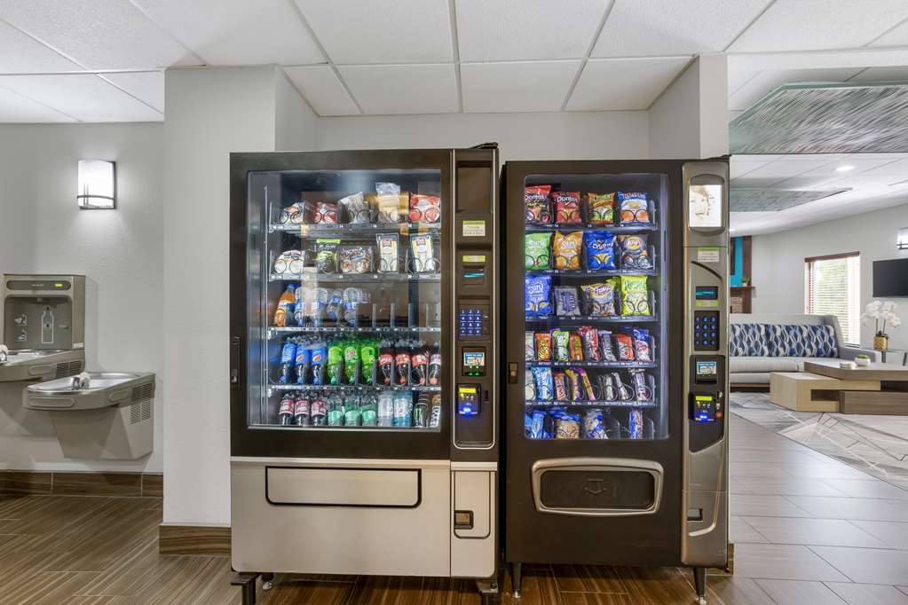 Best Western Plus Springfield Airport Inn - photo 9