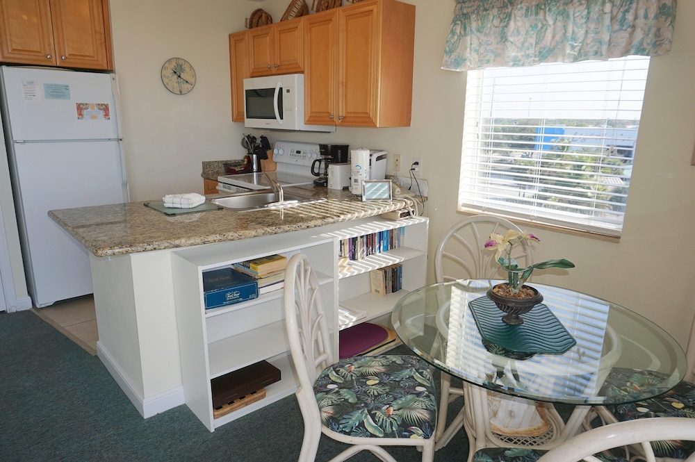 Boca Ciega Resort - photo 6