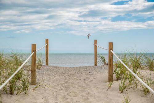Chill'ax Inn by Oak Island Accommodations - photo 34