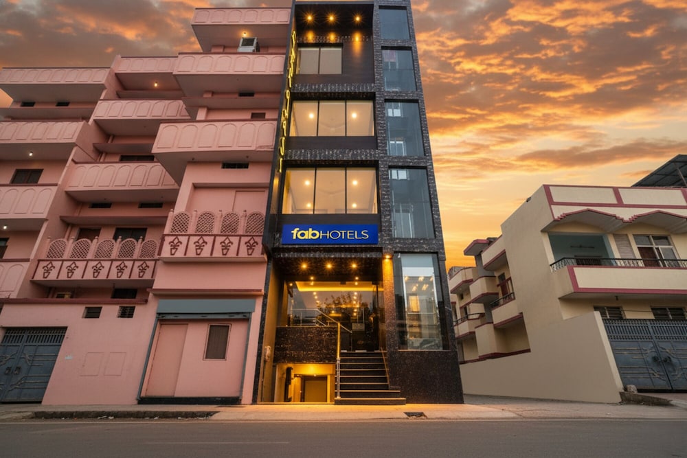 FabHotel Lemon Grass Assi Ghat - last minute hotel in Varanasi