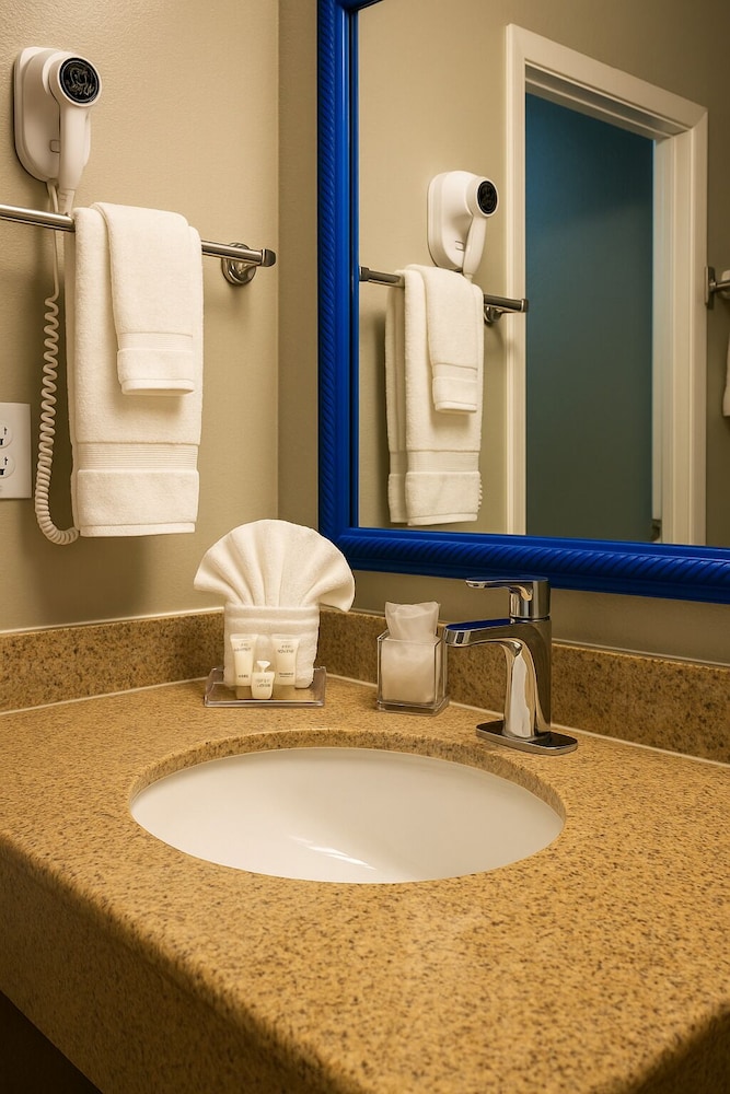 Sunnyside Inn & Suites - photo 83
