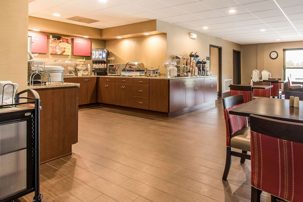 Comfort Suites Effingham Central - photo 30