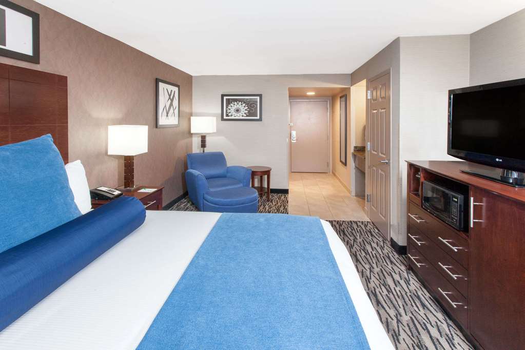 Wyndham Garden Elk Grove Village OHare - photo 12