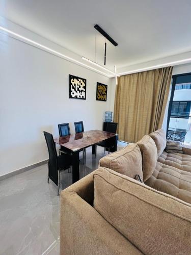 Luxe 2BR Apt Behind A Prime Mall