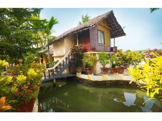 Kadalkkara Lake Resort