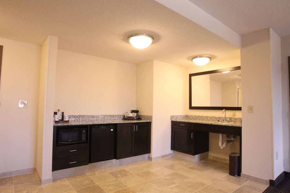 Hampton Inn & Suites Seneca Clemson Area - photo 29