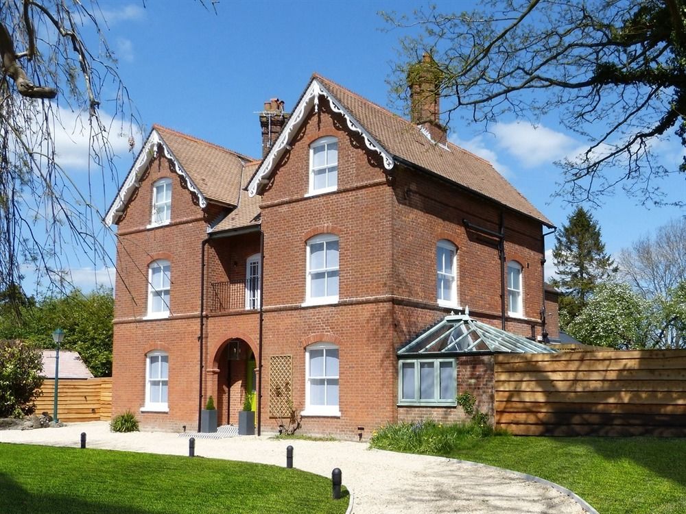 Littleton Lodge — 4-Star Luxury Hotel in Devizes, United Kingdom
