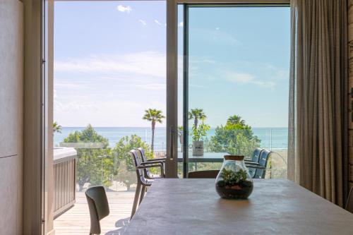 ArtRock Apartments — 4-Star Luxury Hotel in Giulianova, Italy